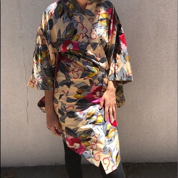 Vintage Japanese Kimono - Picture 5 of 7